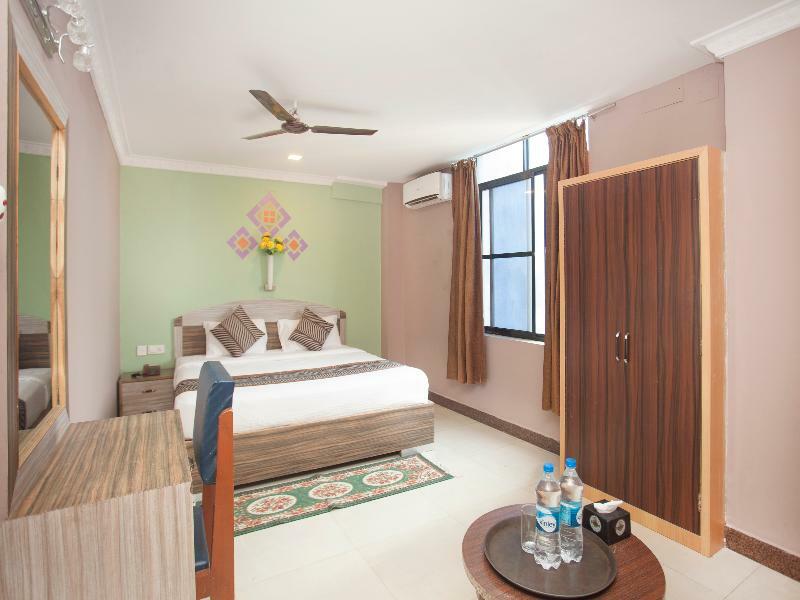Oyo 343 Pop Life Hotel Banke Exterior photo